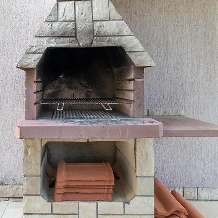 1 Bedroom Cozy Apartment In Jadranovo Zewnętrze zdjęcie