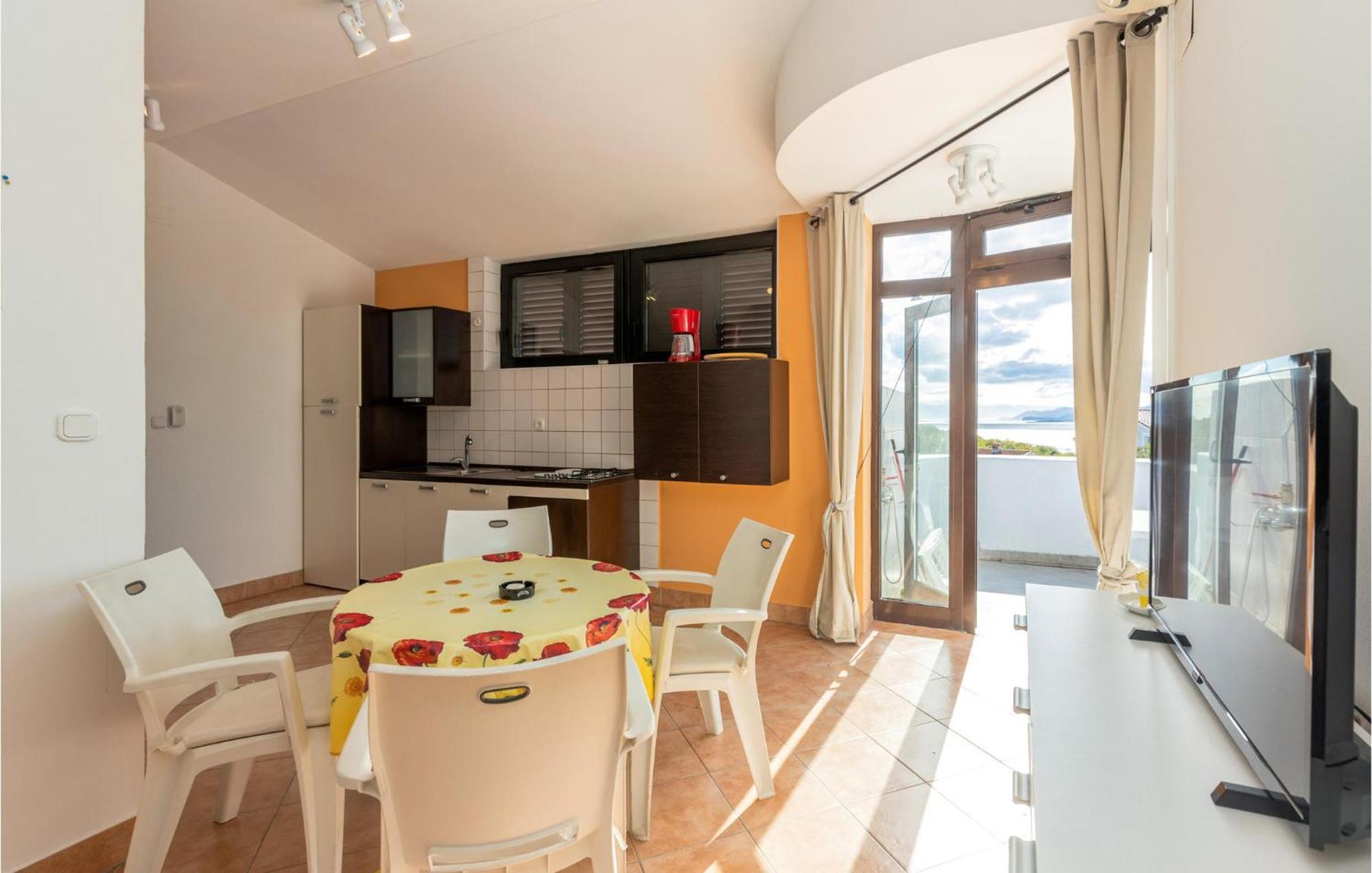 1 Bedroom Cozy Apartment In Jadranovo Zewnętrze zdjęcie