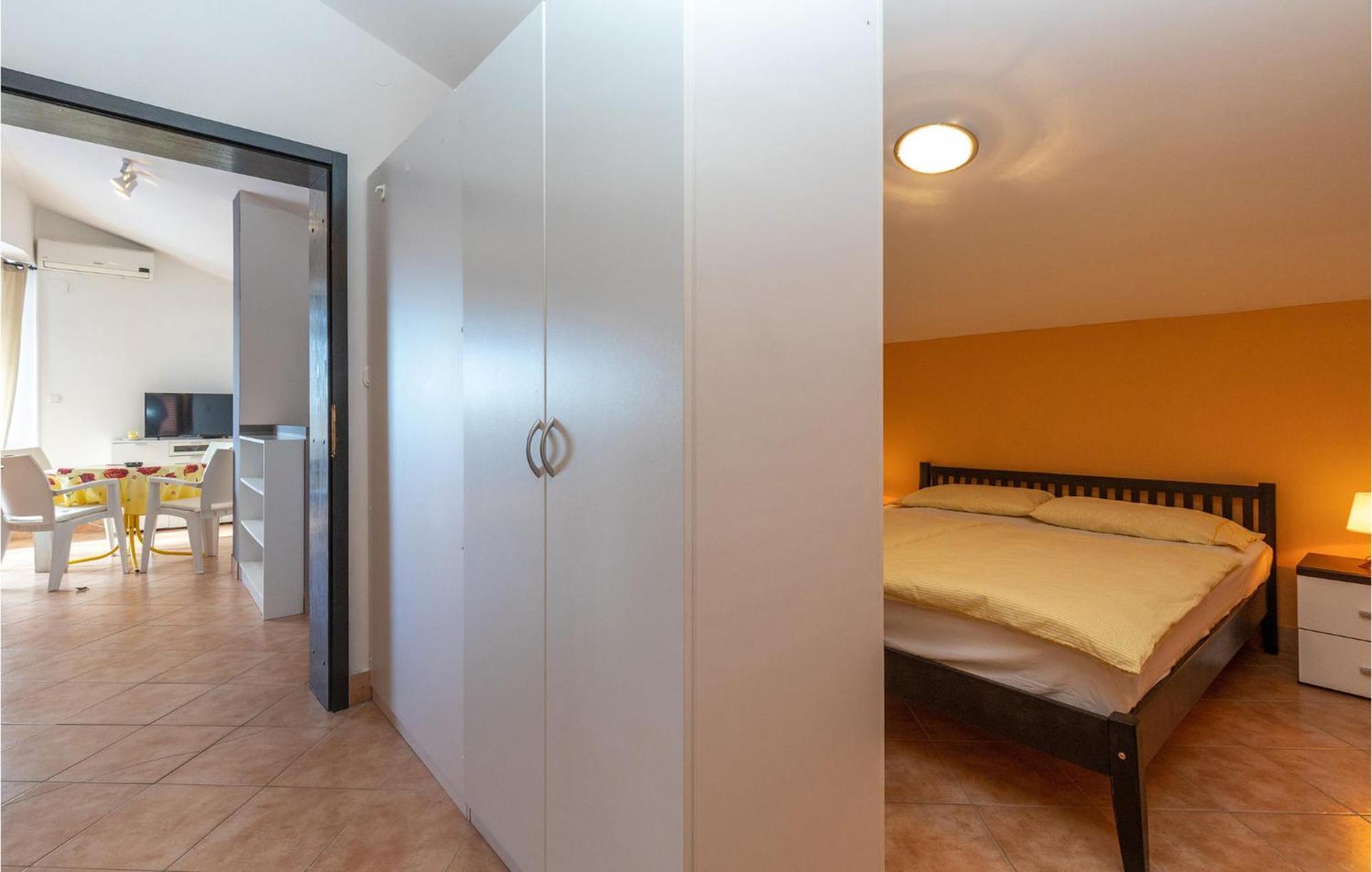 1 Bedroom Cozy Apartment In Jadranovo Zewnętrze zdjęcie