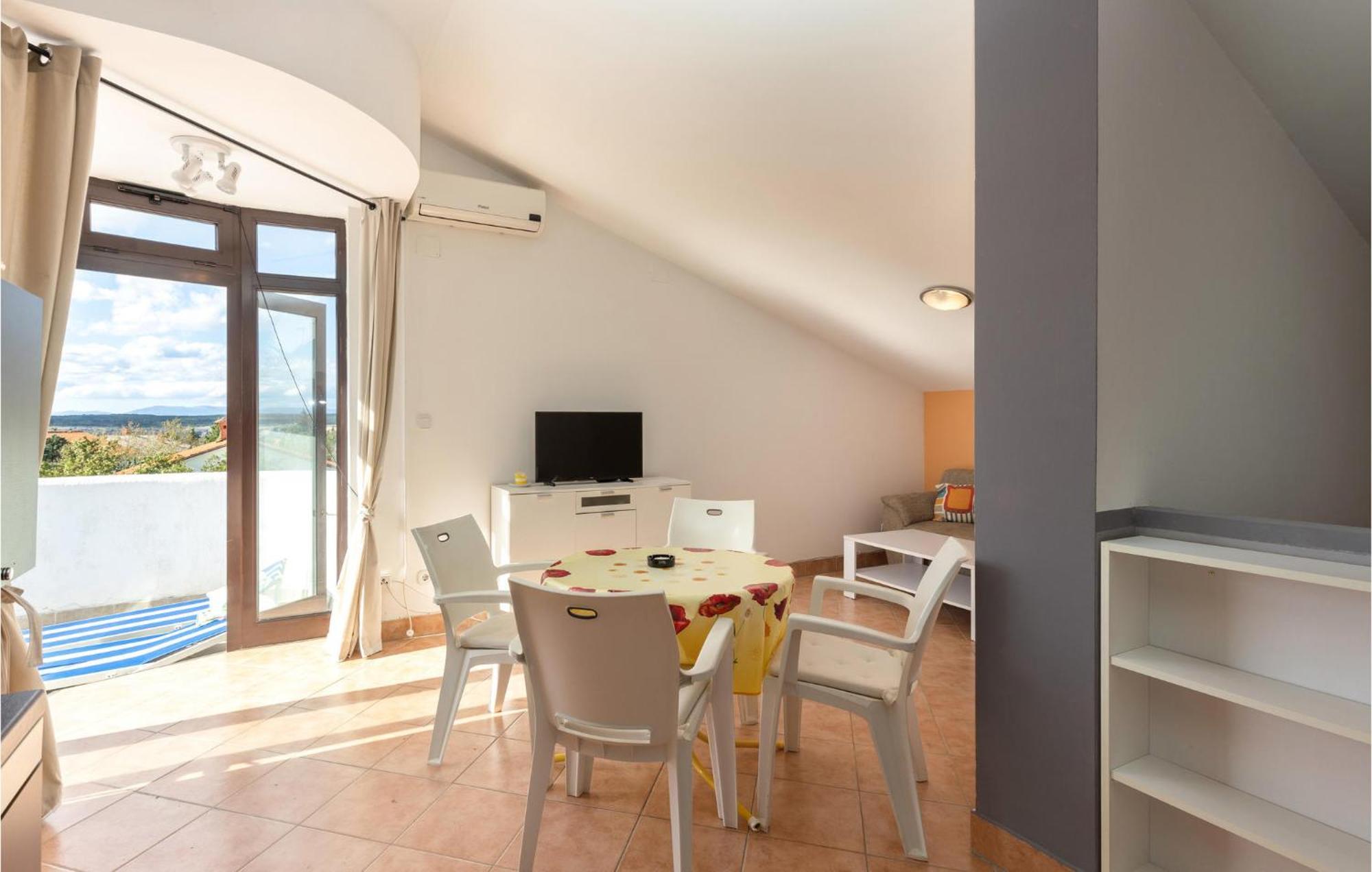 1 Bedroom Cozy Apartment In Jadranovo Zewnętrze zdjęcie