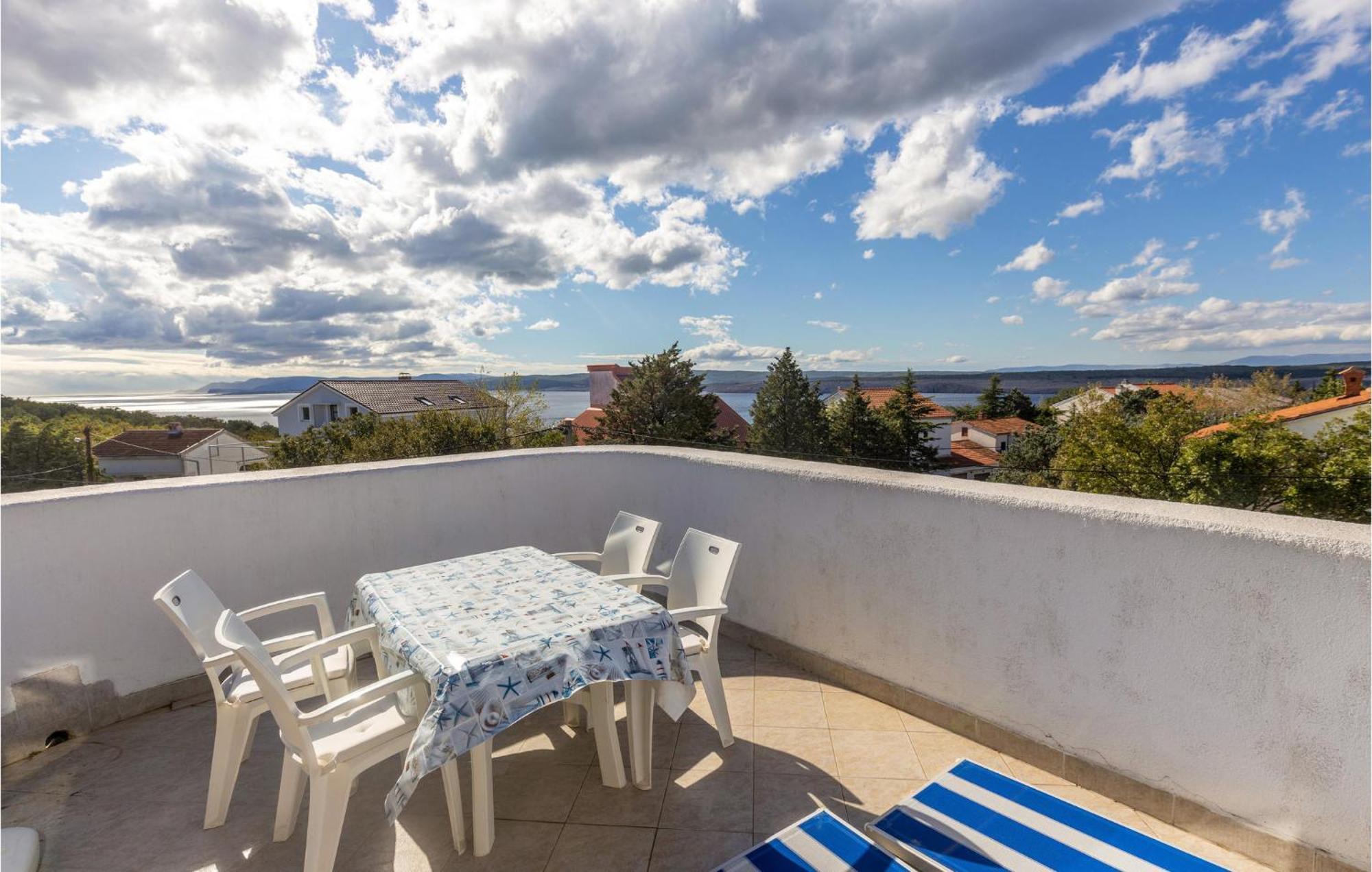 1 Bedroom Cozy Apartment In Jadranovo Zewnętrze zdjęcie